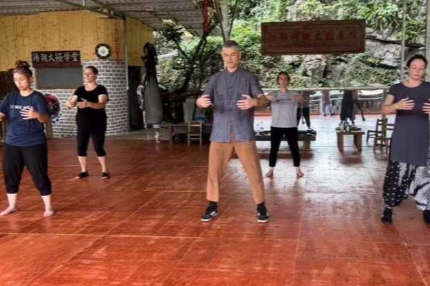 Standing_Meditation_Group-768x436